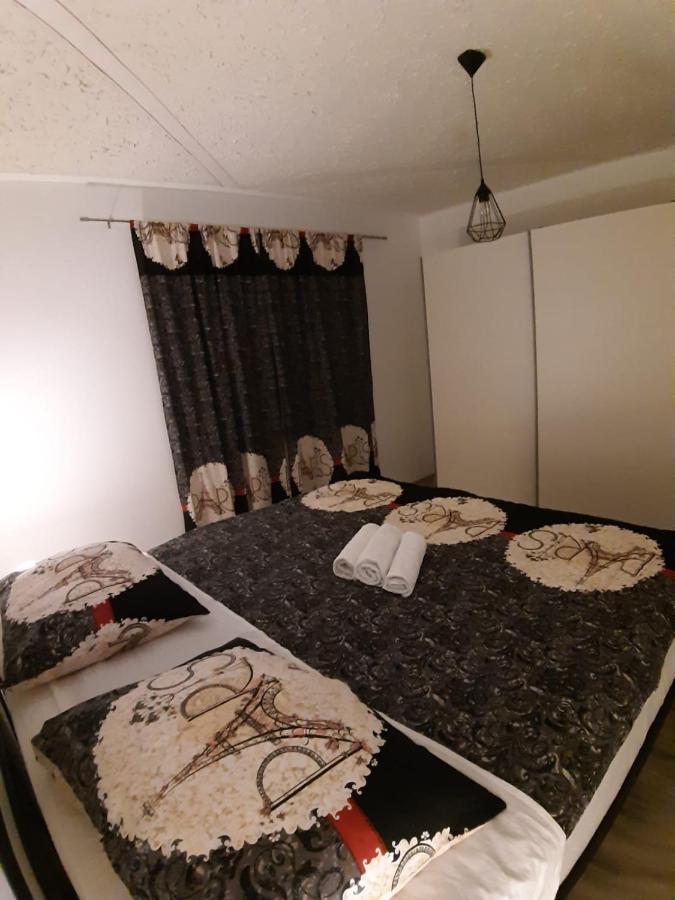 Apartament House Ivan *